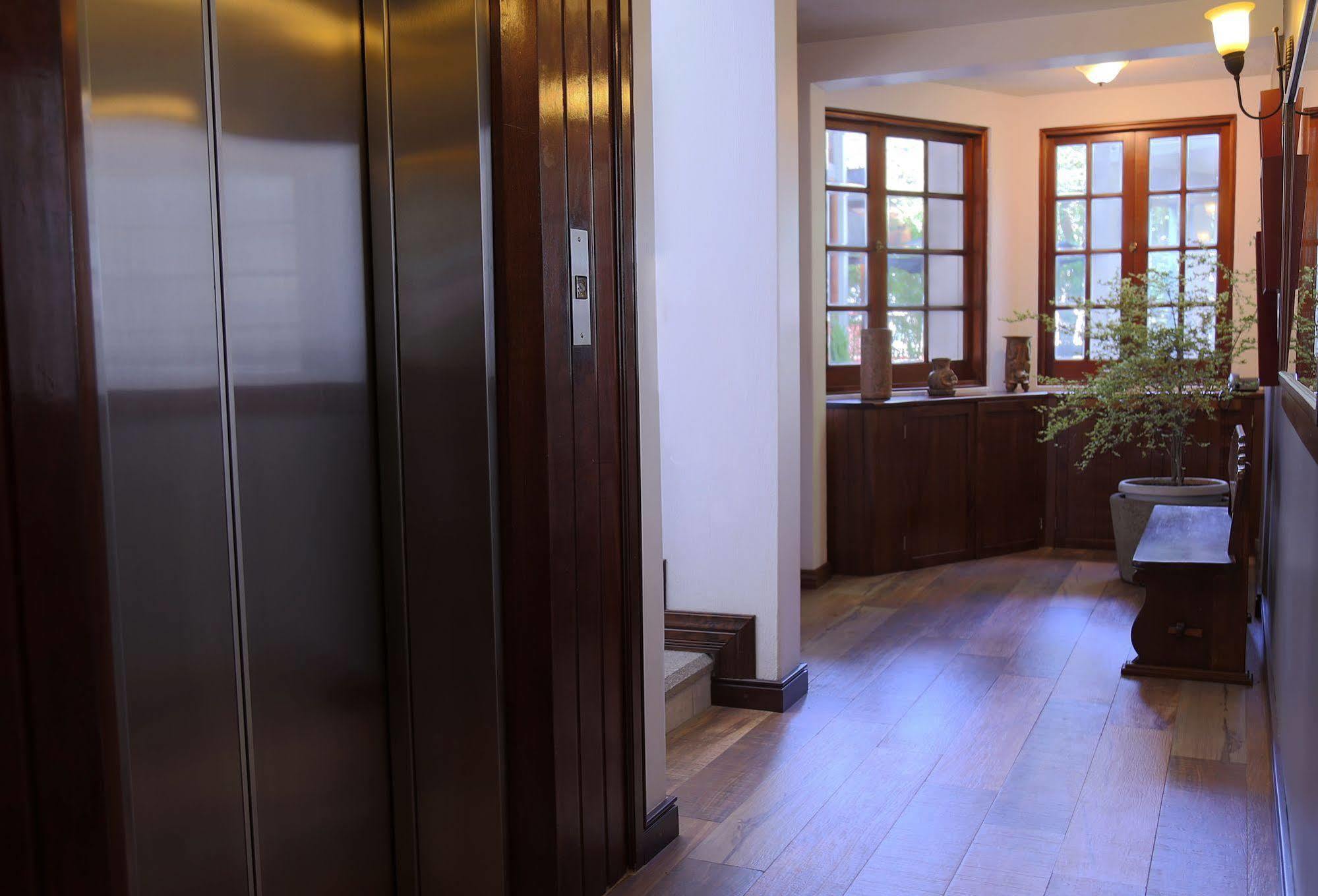 Hotel Residencia Del Sol Guatemala City Exterior foto